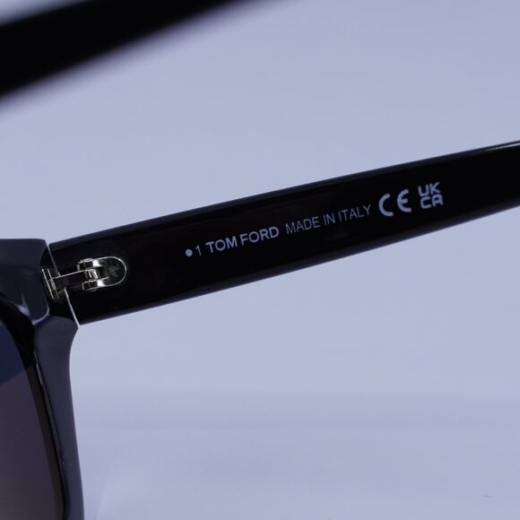 Tom Ford FT1031 01A Juliette Sunglasses Black Cat Eye Frame - Picture 6 of 9